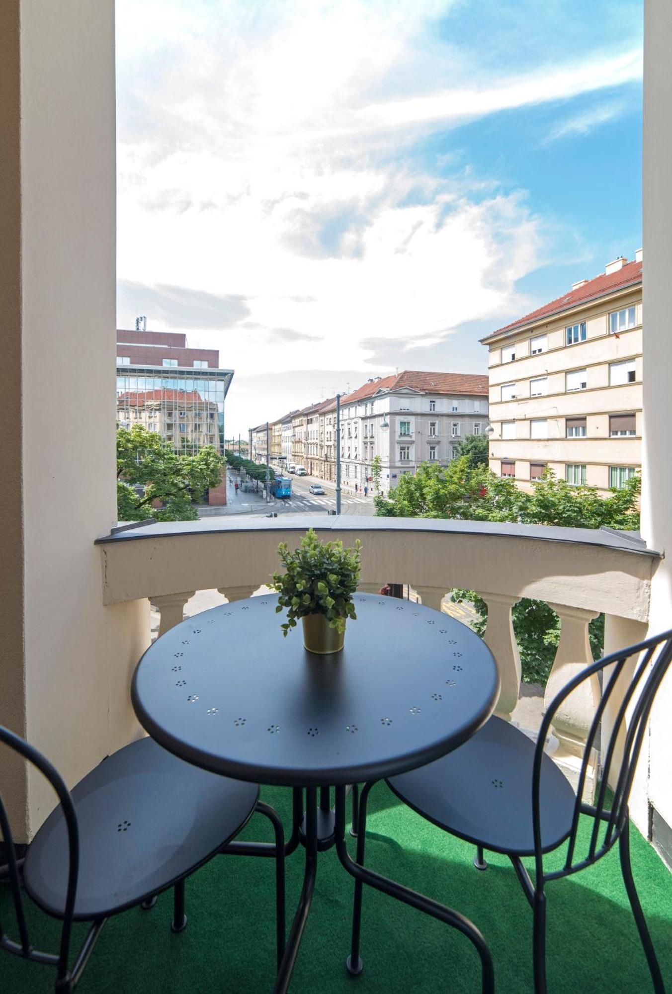 Evita Accommodation Zagreb Exteriör bild