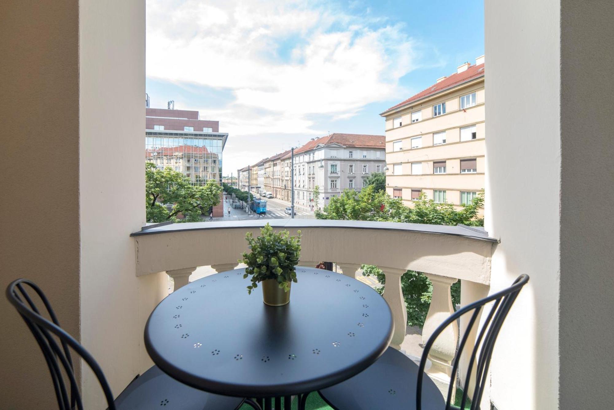 Evita Accommodation Zagreb Exteriör bild